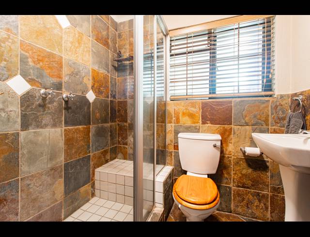 4 BEDROOM CLUSTER FOR SALE IN LONEHILL